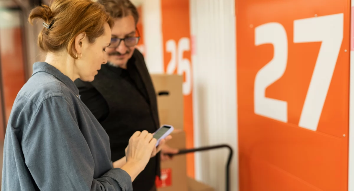 Handel i usługi, storage magazyny samoobsługowe Warszawa gdzie wynająć magazyn swoje rzeczy - zdjęcie, fotografia