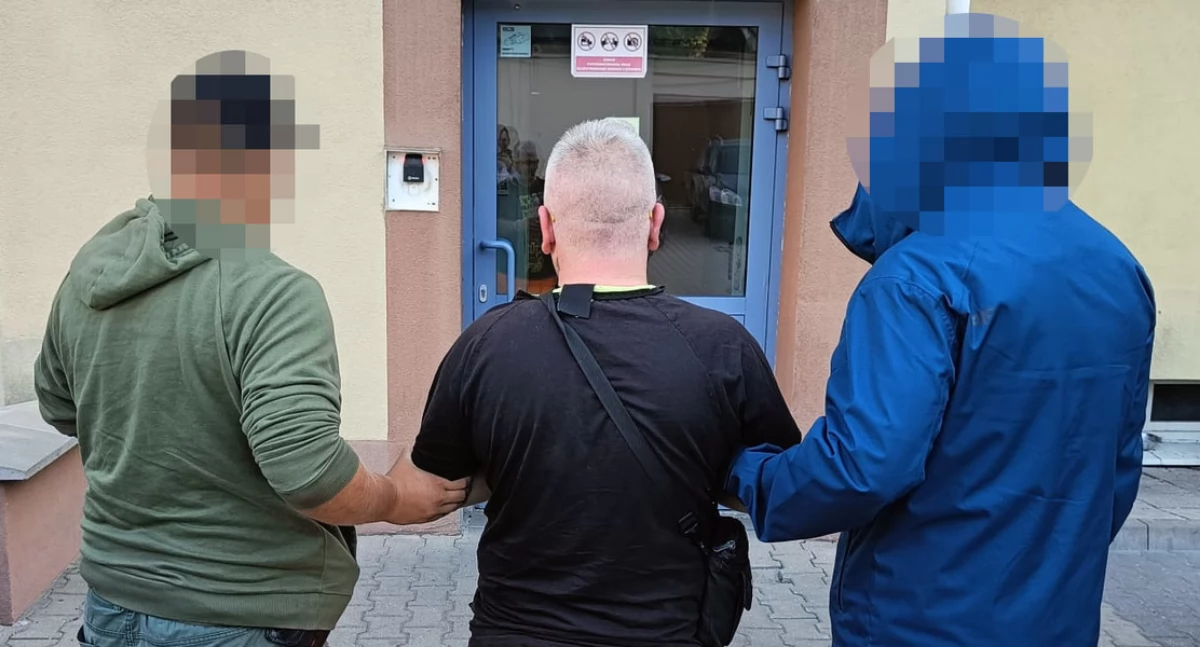 Akcja policji, Zamówił pompę ciepła nigdy dotarła Działania Bielanach - zdjęcie, fotografia