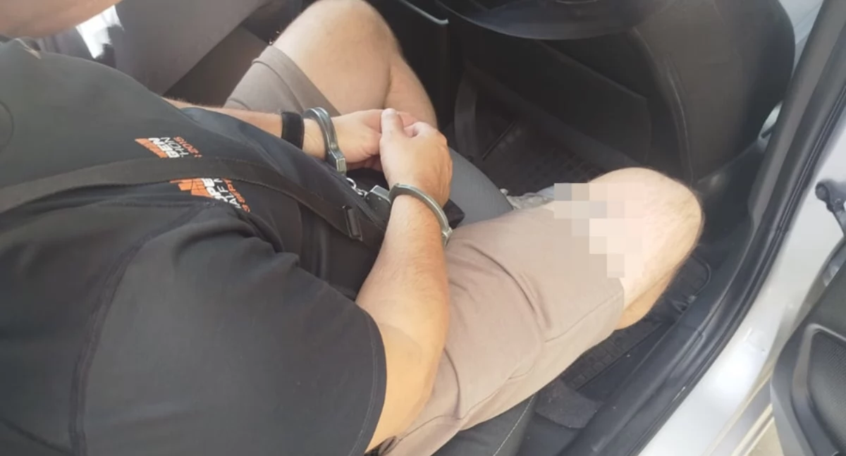 Akcja policji, Zdradziło nerwowe zachowanie Bielanach chyba skończy - zdjęcie, fotografia