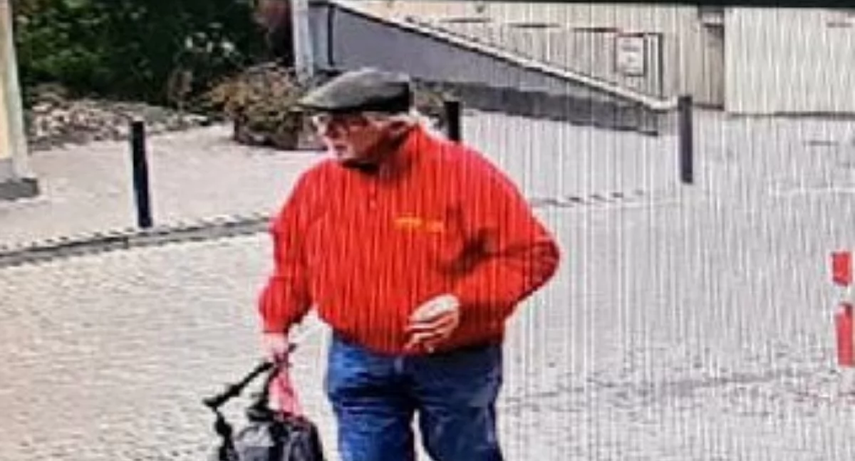 Akcja policji, POLICJA Bielanach SZUKA ZAGINIONEGO LATKA! - zdjęcie, fotografia