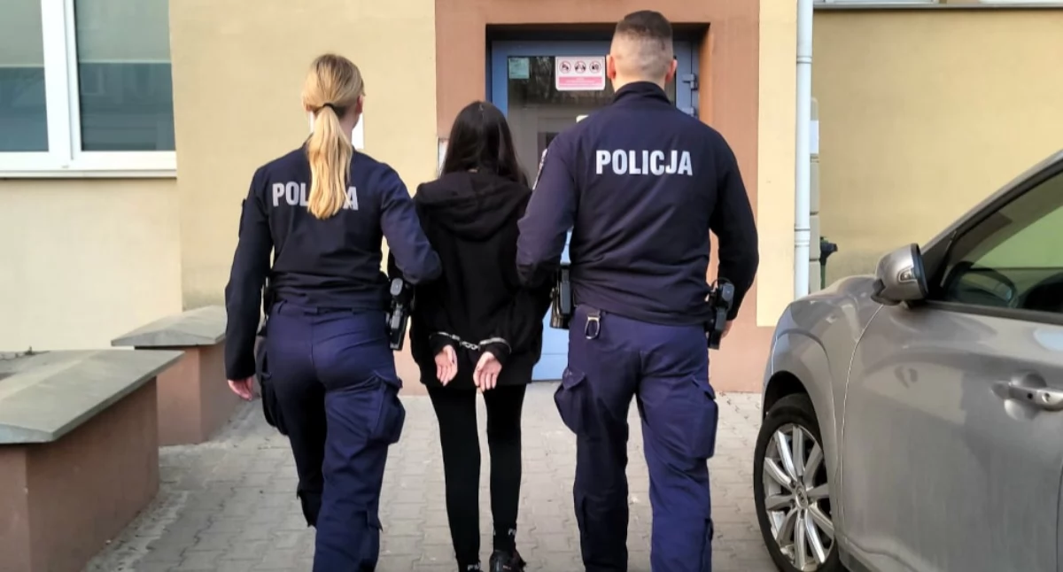 Akcja policji, Czwórka Hiszpanów aresztowanych Policjanci Bielanach akcji - zdjęcie, fotografia