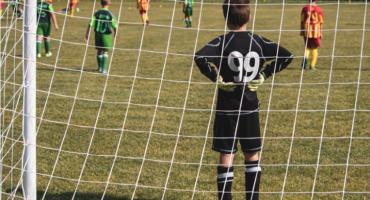 Otwarte boiska sportowe na Bielanach. Przyjdź i skorzystaj za darmo! [lista placówek]