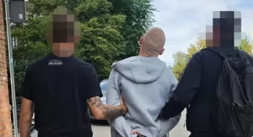 WPADŁ 20-LATEK POSZUKIWANY DO... POPRAWCZAKA. Zatrzymanie na Bielanach