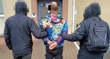 Do oszustw wykorzystywał dane nieświadomej kobiety. Akcja na Bielanach