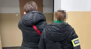 CHYTRY DUET ZATRZYMANY. Ukradli coś z pojazdu kuriera! To na Żoliborzu