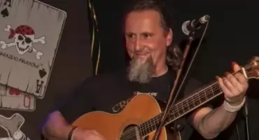 HUCZNIE I ŚWIETNIE W GNIEŹDZIE PIRATÓW. Koncert na Bielanach