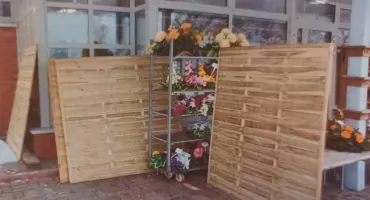 UCIEKAŁ Z...WIĄZANKAMI NA PLECACH! Akcja na Bielanach