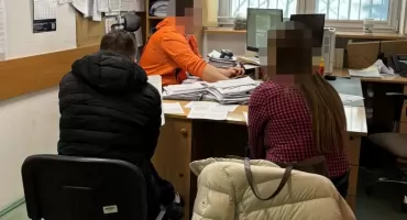 ZŁAPANY NA GORĄCYM UCZYNKU. Akcja policjantów z KRP na Żoliborzu