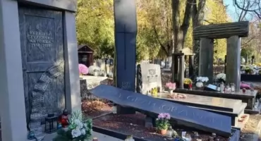 Wojskowe Powązki szlakiem artystycznym. Spacer na Żoliborzu!
