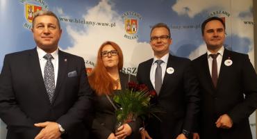 Wyrazisty lider burmistrzem a zarząd opanowany przez lokalsów